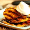 Mango a la parrilla con salsa de vinagre balsámico