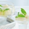 Coctel de lichi y menta