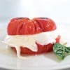 Hamburguesa de tomate y queso mozzarella