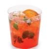Cóctel negroni con cilantro