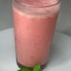 Batido de fresa y albahaca