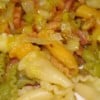 Pasta de colores con puerros y beicon