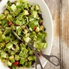 Ensalada de aguacate y frijoles negros