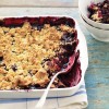 Postre crujiente con arándanos