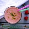 Batido de fresa y té matcha Batido de fresa y té matcha Batido de fresa y té matcha Batido de fresa y té matcha