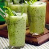 Cóctel de kiwi, lima y menta