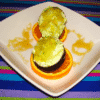 Aguacates rellenos de requesón y un toque de miel