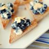 Crostini de arándanos azules