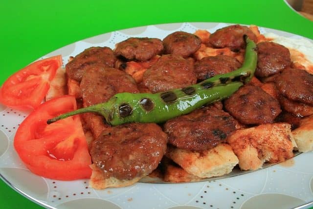 Receta de albóndigas en salsa de la abuela