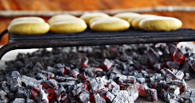 Receta de Arepas venezolanas fáciles y deliciosas